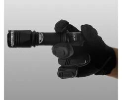 Armytek Dobermann XP-L HI Taktische Taschenlampe - Kalt Weiß 1200 LED Lumen -Trangia Shop 8 compressor cr2s ee