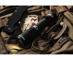 Armytek Dobermann XP-L HI Taktische Taschenlampe - Kalt Weiß 1200 LED Lumen